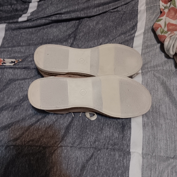 Shoes - Picture 3 of 3